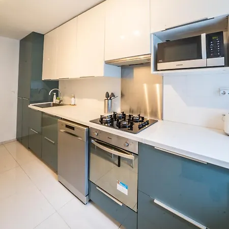 Le Bord De Seine 5min A Pieds Gare Parking Prive Gratuit Apartment Rueil-Malmaison