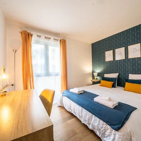 Le Bord De Seine 5min A Pieds Gare Parking Prive Gratuit Apartment Rueil-Malmaison
