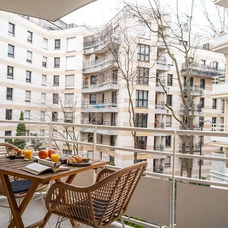 Le Bord De Seine 5min A Pieds Gare Parking Prive Gratuit Apartment *